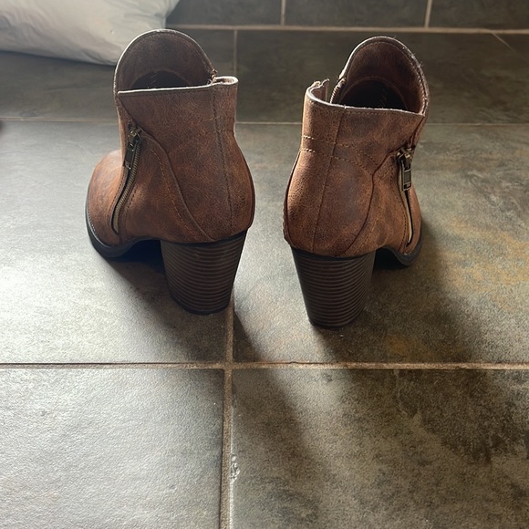 Ankle boots - Picture 3 of 3